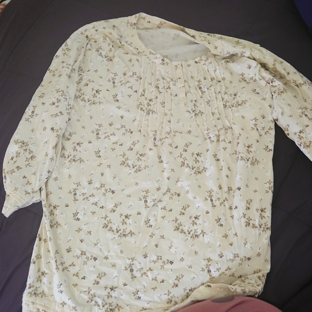 Plus-Size Cream Colored Casual Wear/4X